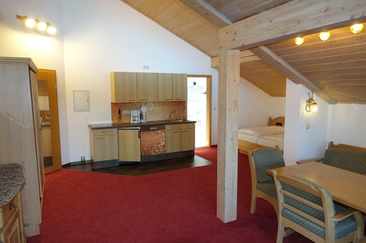 Gaestehaus Guggomos "Hopfen Am See" Fussen Luaran gambar